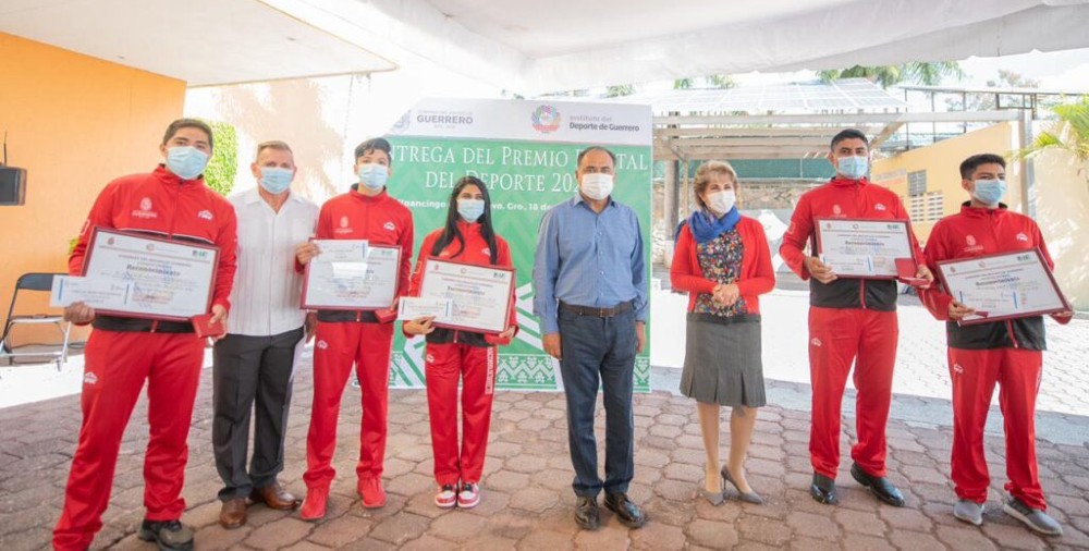 Cinco jóvenes ganan el Premio Estatal del Deporte en Guerrero