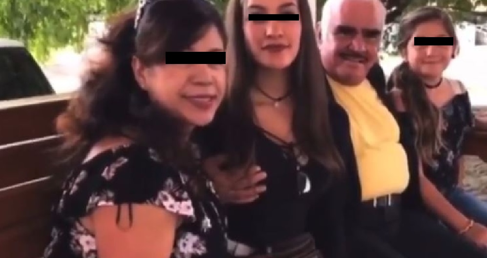 "No las sentí sinceras", fan no cree en disculpas de Vicente Fernández