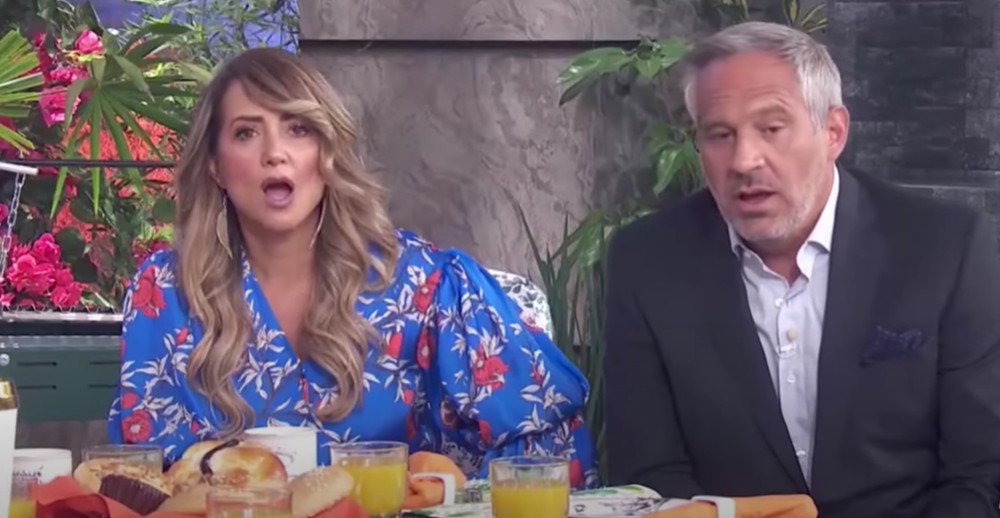 Arath de la Torre se entera en vivo de la muerte de su tía por Covid-19