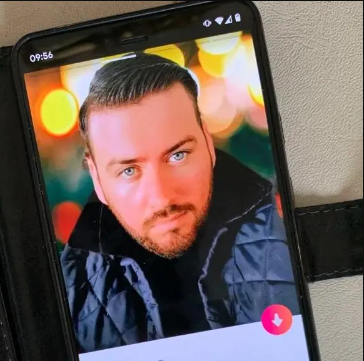 Abuelita le crea un perfil de Tinder a su nieto para ya no verlo soltero