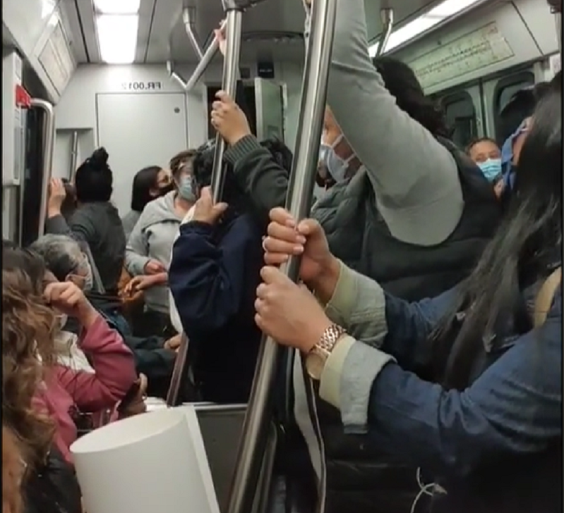 Usuarias acusan a conductor del Metro de tener relaciones en la cabina