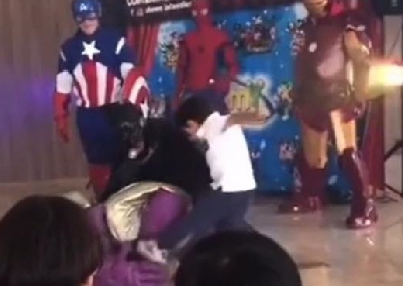 James Gunn reacciona al video de niño mexicano pateando a Thanos