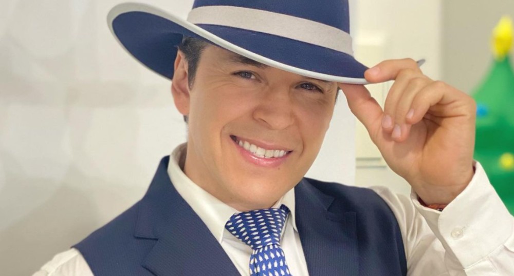 Exacadémico vende papel de baño para salir de la crisis económica