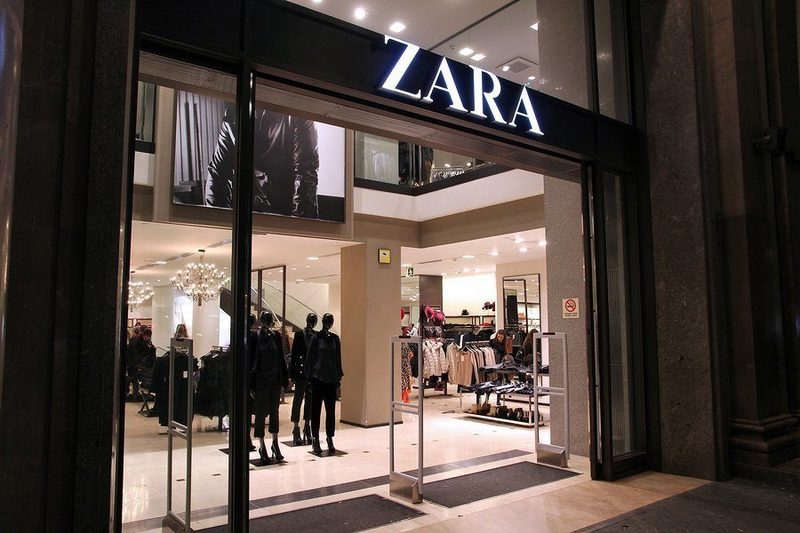 La llaman 'Lady Profeco' por exigir en Zara que le cobraran en euros