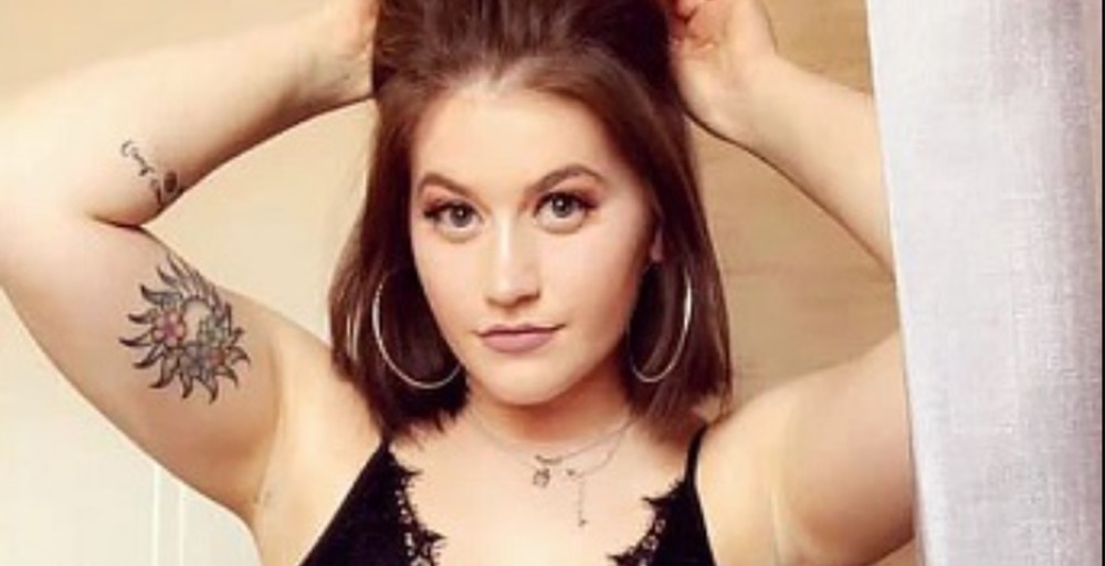 Arrestan a mujer policía por tener un romance con un preso