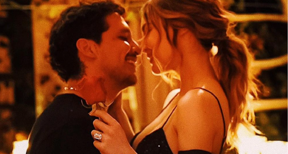 Christian Nodal le pide matrimonio a Belinda en Barcelona