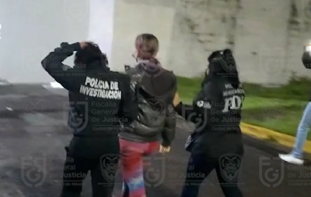 Muestran el momento en que YosStop fue ingresada a Santa Martha Acatitla