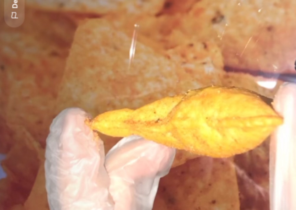 Adolescente encuentra un dorito deforme y le pagan 280 mil pesos