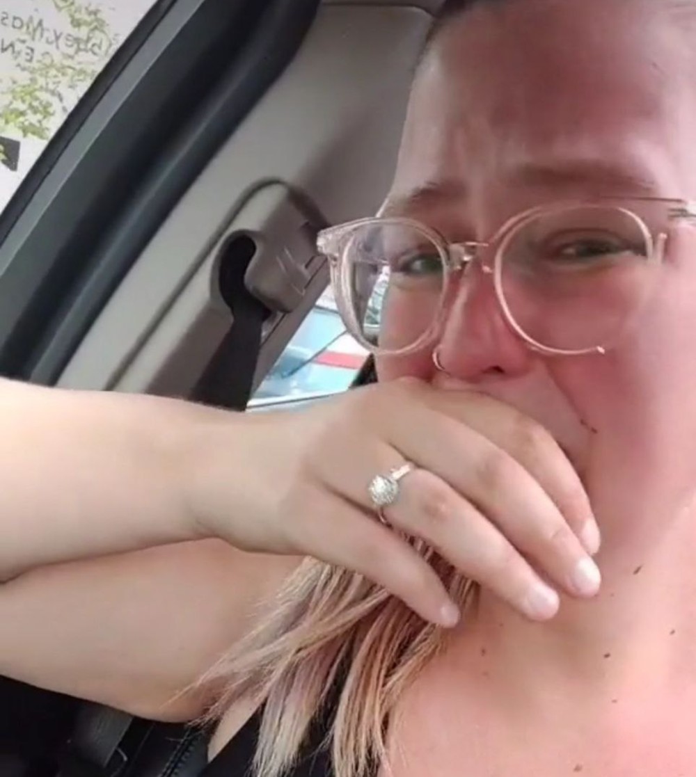 Joven denuncia que la expulsaron del gym por mostrar su panza