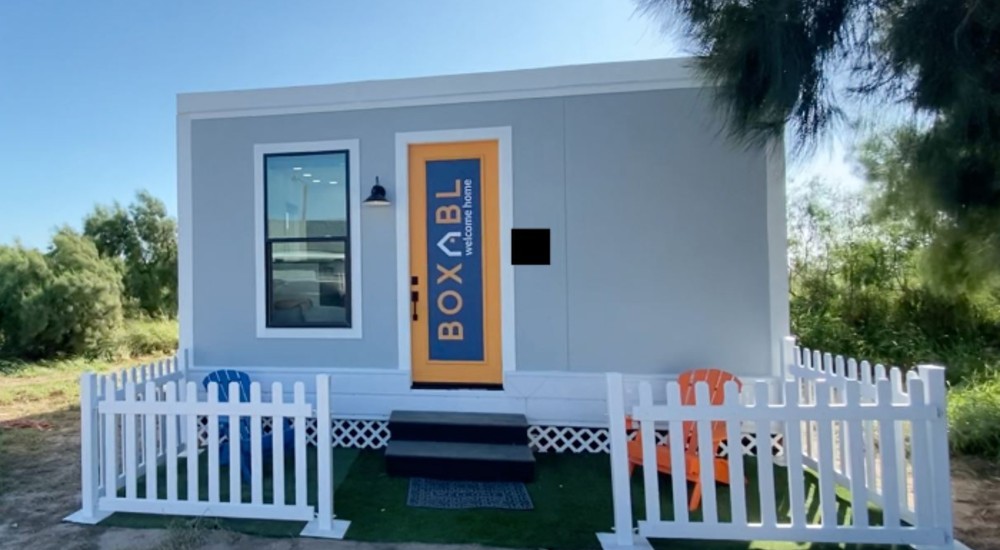 Elon Musk vende sus mansiones y se muda a una casa de 37 m²