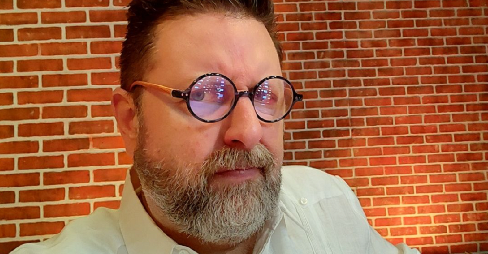 El Chef Herrera acusa a restaurante de estafarlo con la cuenta