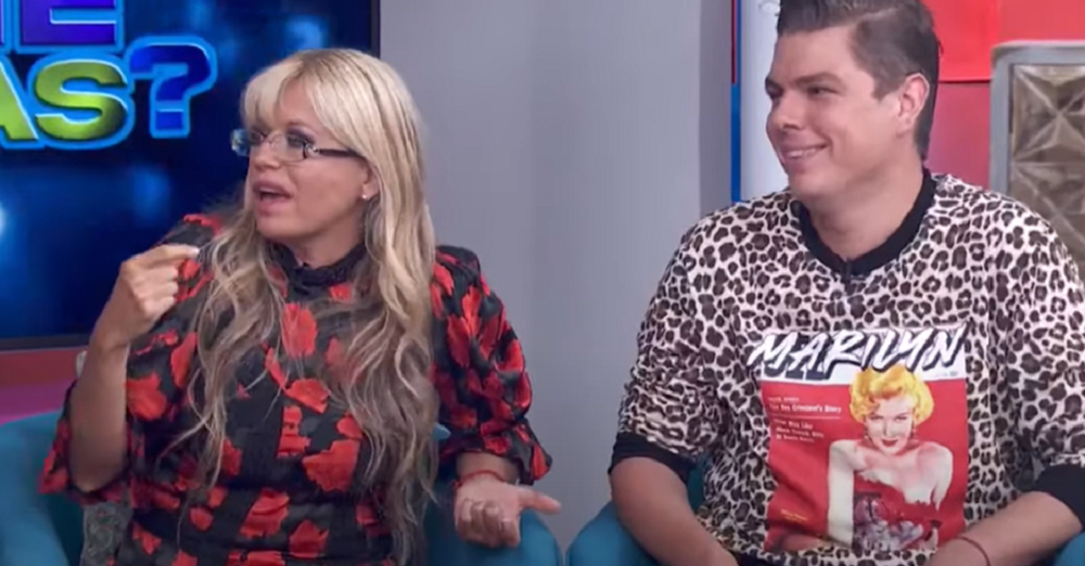 "Tenía los codos percudidos", dice reportero de Hoy sobre Christian Nodal