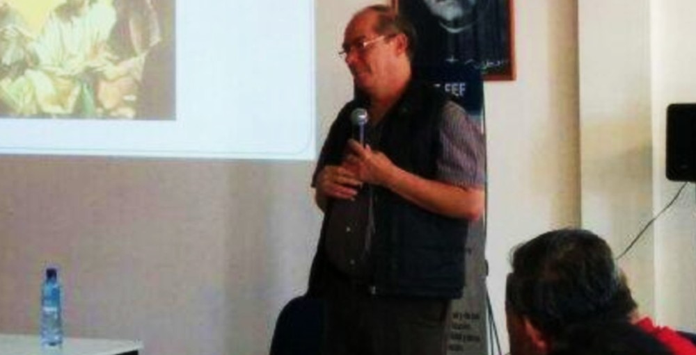 Vaticano expulsa a cura de Michoacán por andar con 7 mujeres casadas