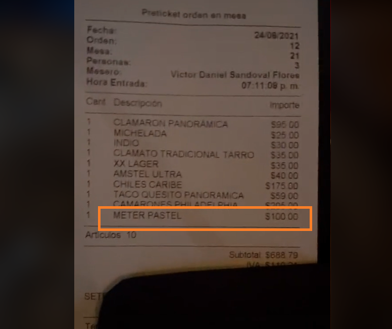 Restaurante le cobra a clientes por guardarles un pastel en el refri