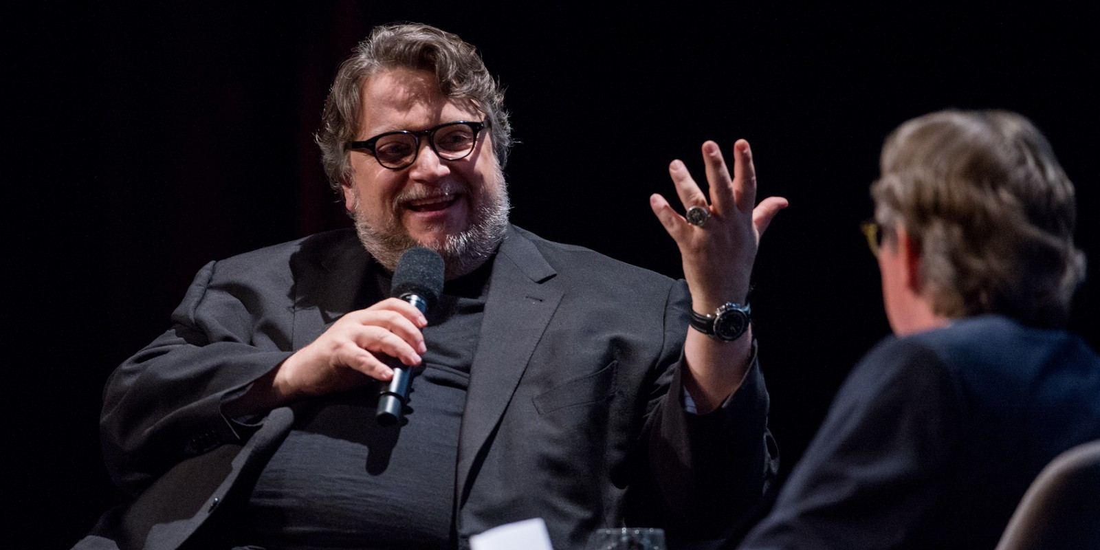 Tras el éxito del “Espinazo del Diablo”, Del Toro dirigió “Blade 2”, secuela de la película basada en el personaje de Marvel Comics, Blade, y que salió en 2002; también trabajó en los dos films de “Hellboy”, que se estrenaron en 2004 y 2008 respectivamente. 