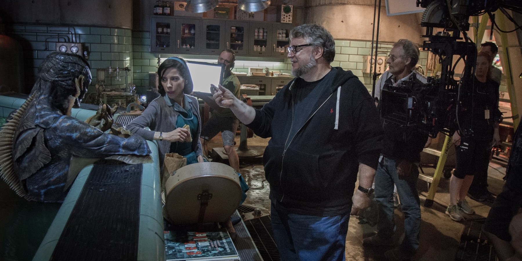 Ganó fama en México cuando escribió y dirigió la película de terror “Cronos”, que salió en los cines en 1993. 