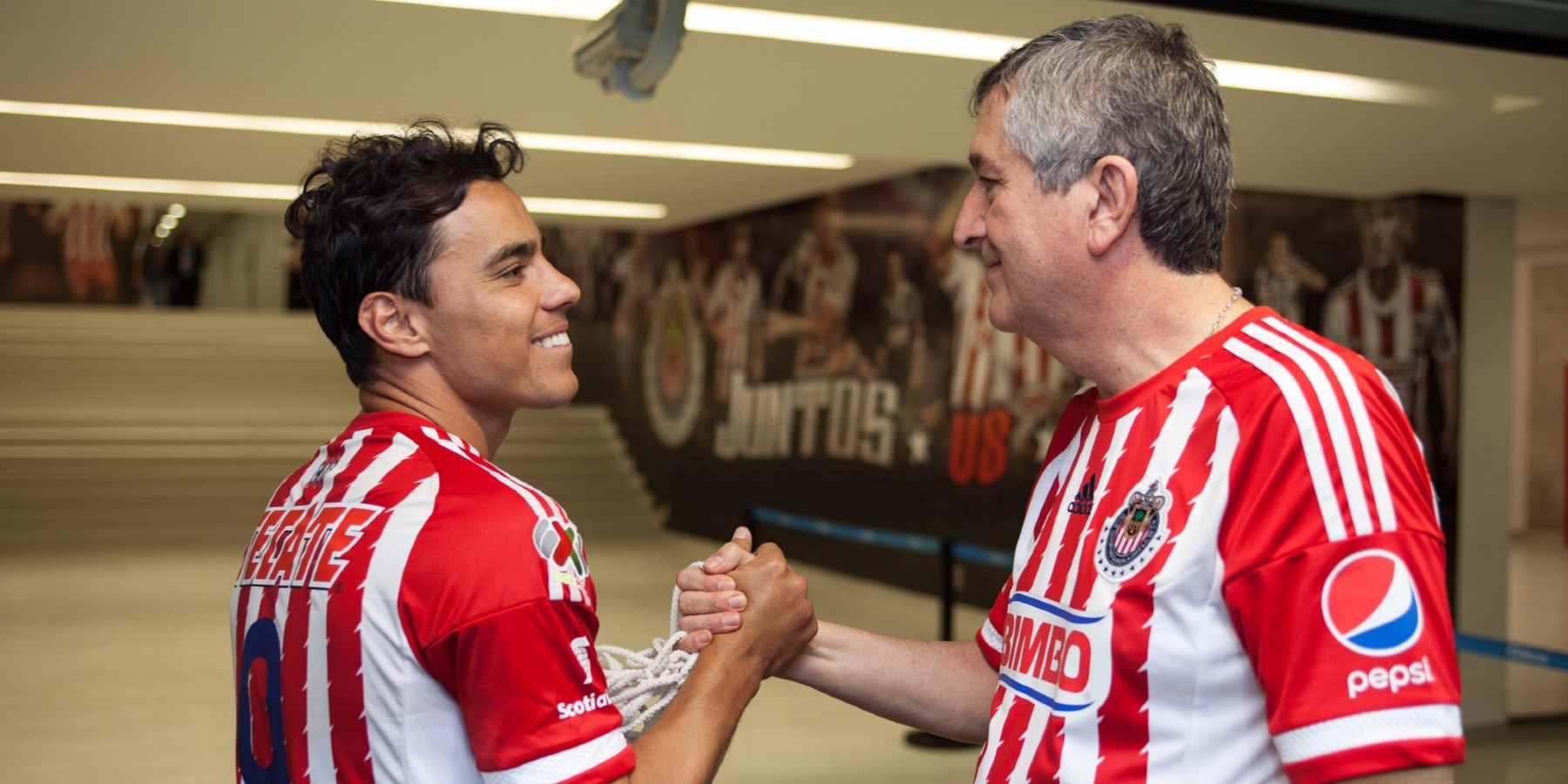 A Vergara le gustaba mucho el cine y durante unos años ayudó a varios cineastas mexicanos, entre ellos Del Toro. 