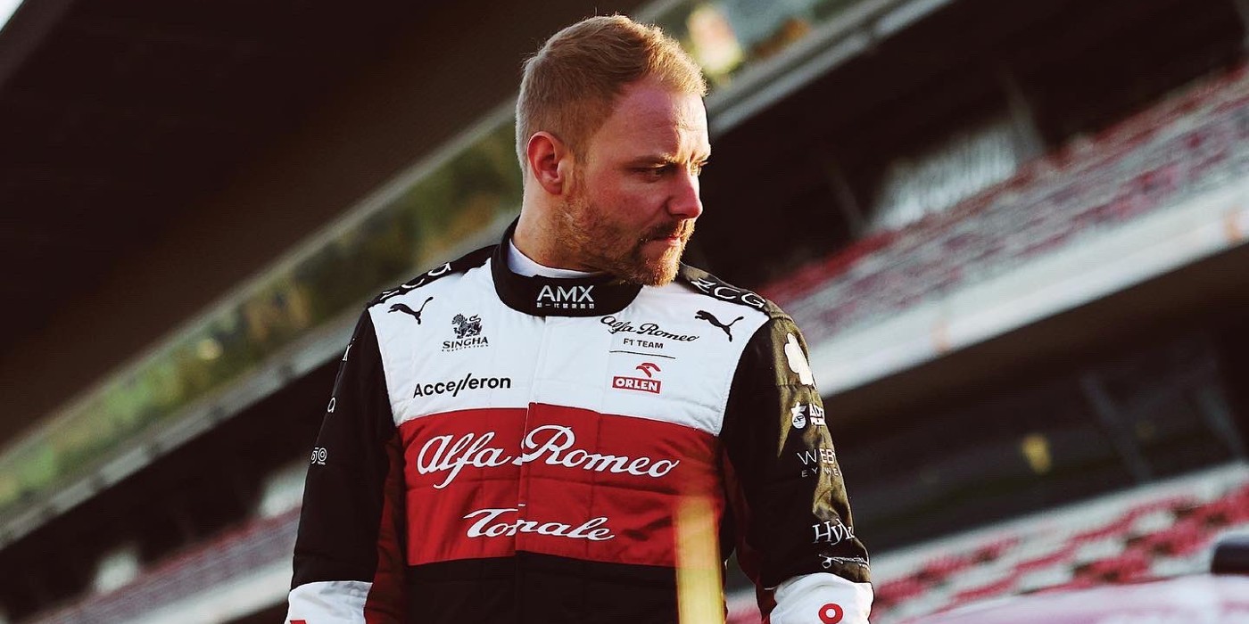 Tras cinco temporadas en Mercedes, Valtteri Bottas cambia de aires y buscará ayudar a Alfa Romeo con su experiencia y espera que pueda competir por puntos en 2022. 