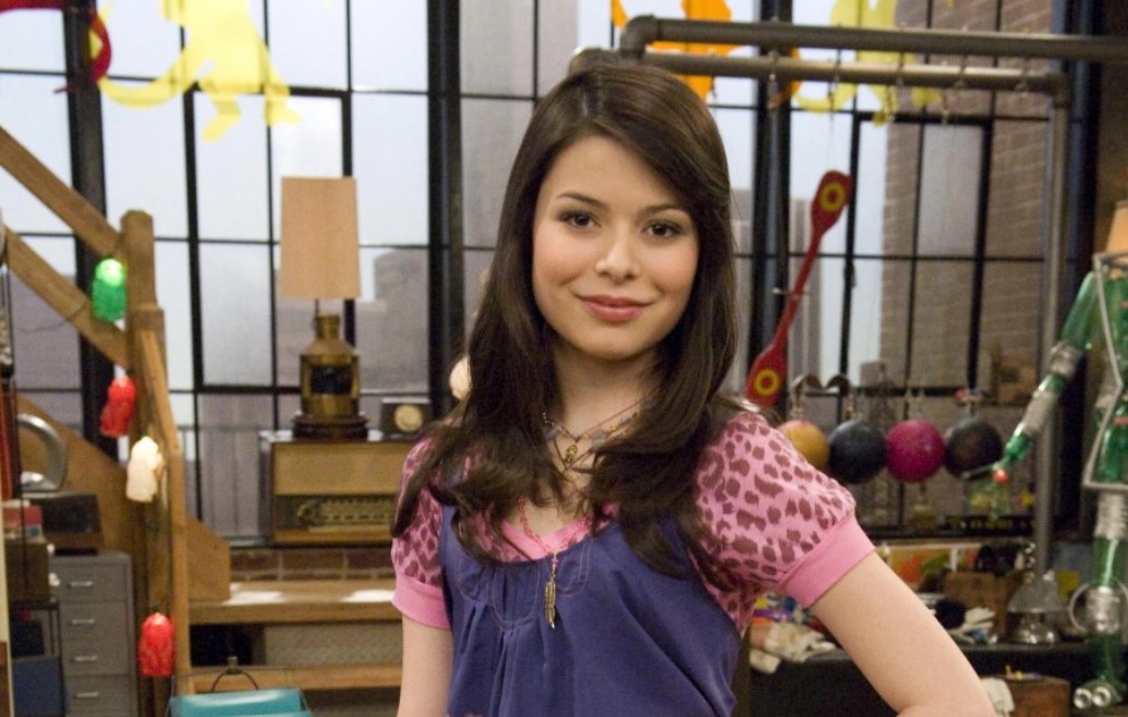 Así luce la protagonista de iCarly a 17 años del estreno