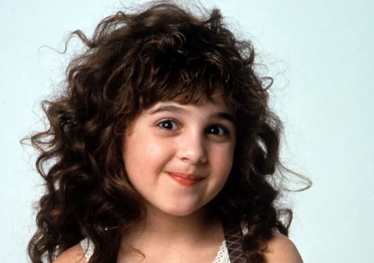 Así luce la niña de "La pequeña pícara" 34 años después