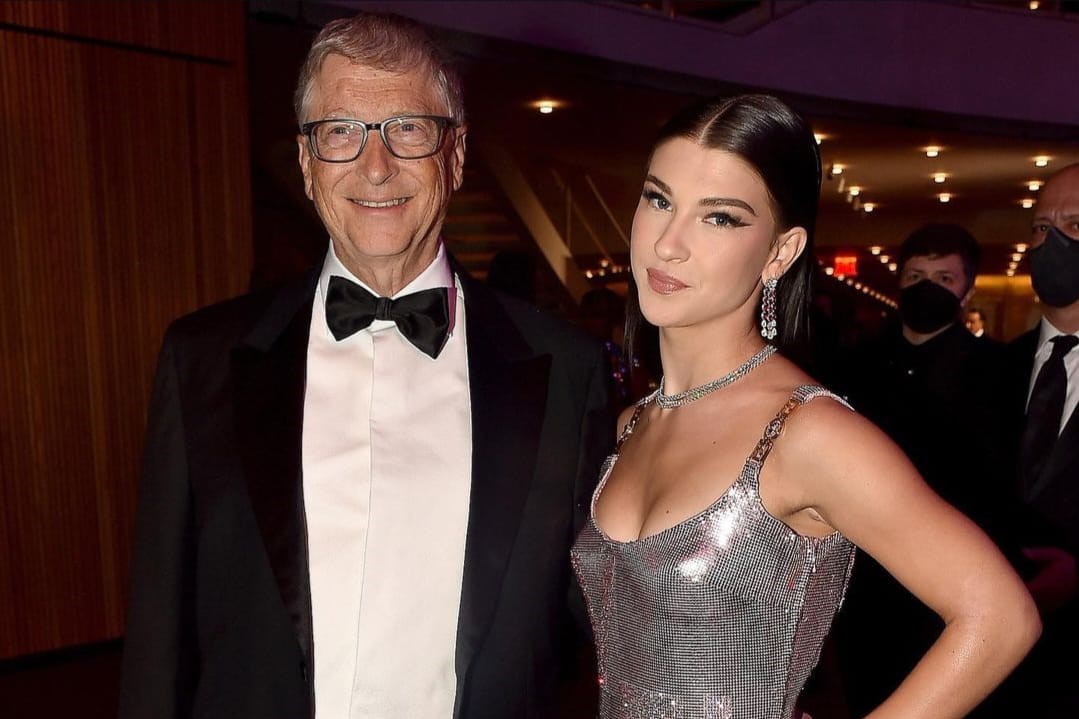 Ella es Phoebe, la hija de Bill Gates que causa sensación en redes