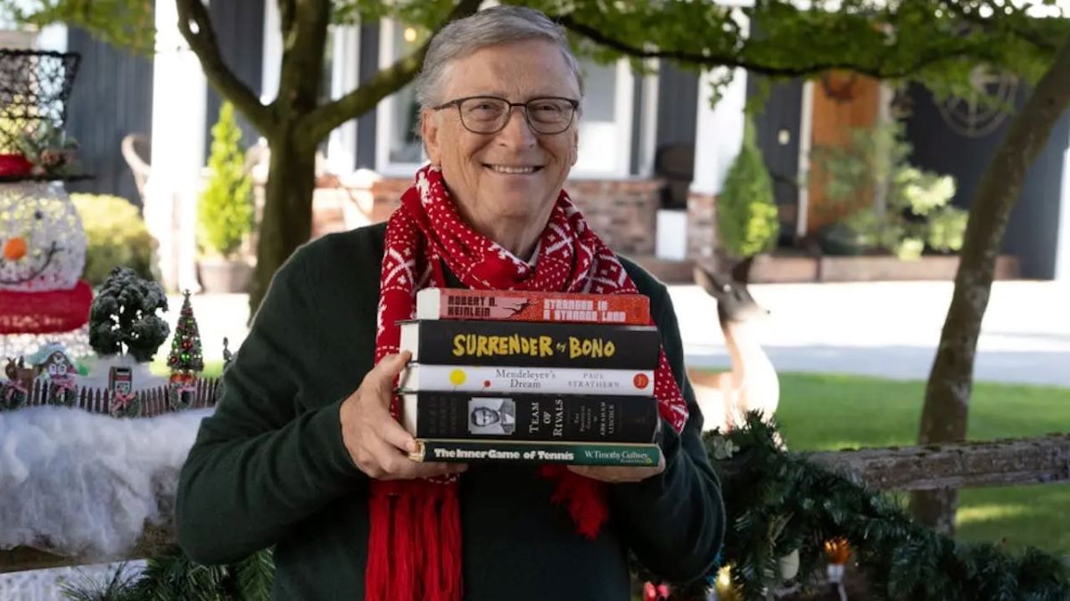 Los libros imperdibles que Bill Gates recomienda para esta Navidad