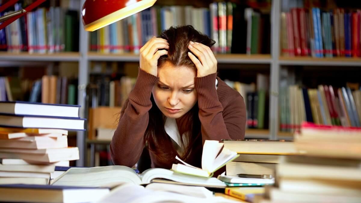 Estas son las carreras más exigentes y difíciles de estudiar, según la inteligencia artificial