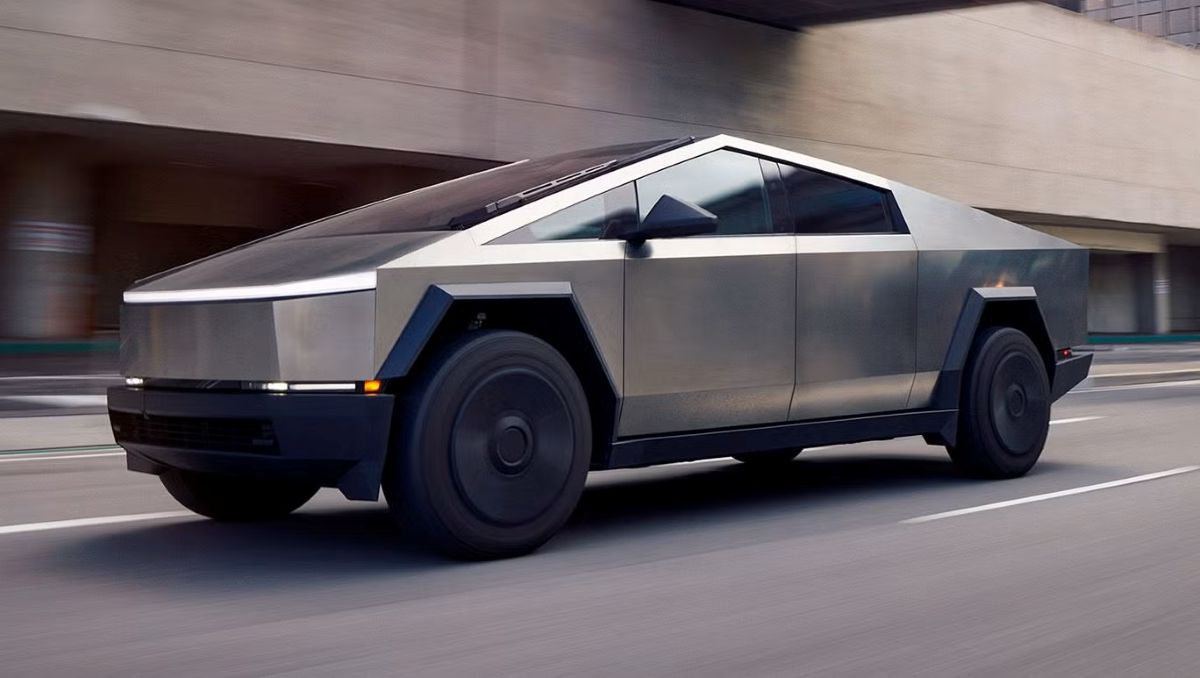 El Tesla Cybertruck 2025 ya está rodando por las calles de EEUU: este es su precio