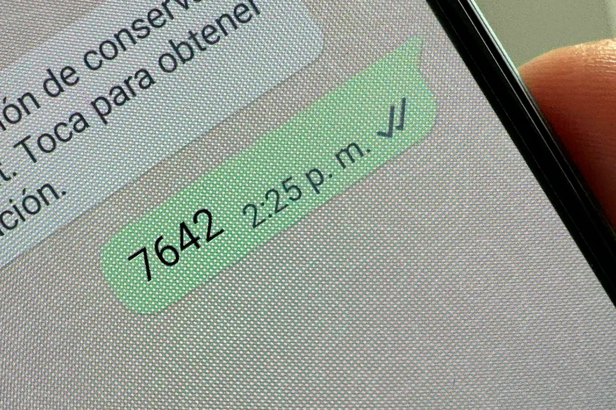 ¿Sabes qué significa recibir el número 7642 en WhatsApp y qué debes responder?