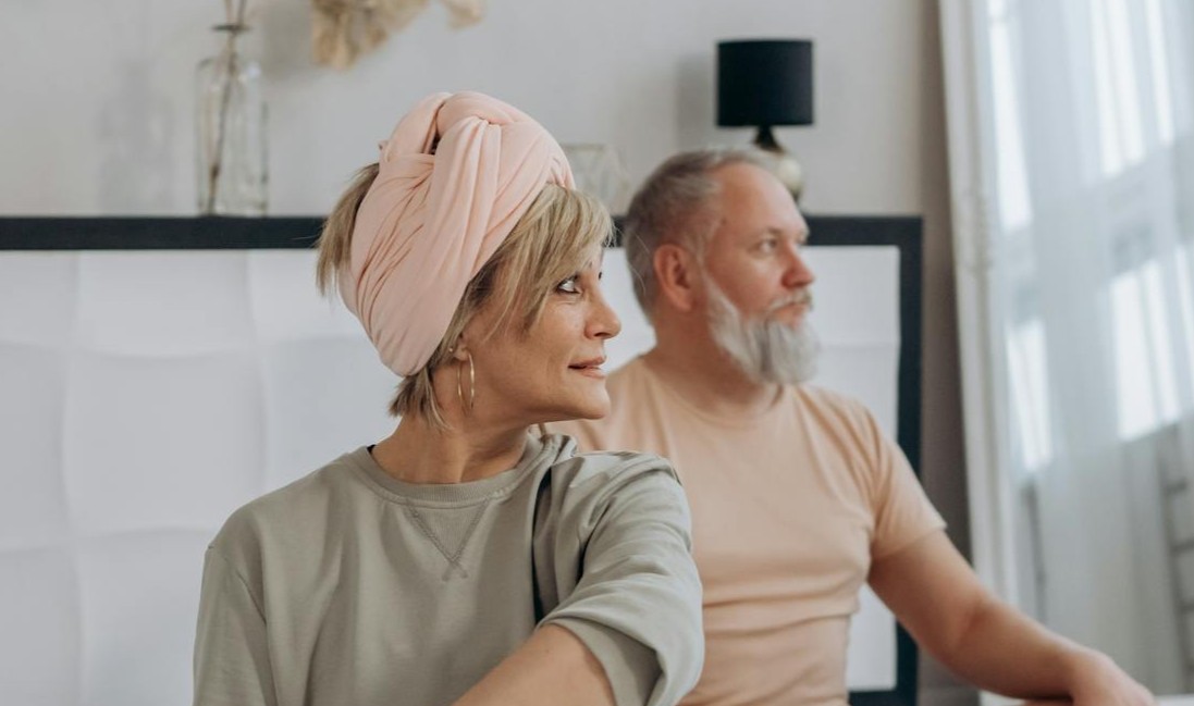 5 ejercicios para mejorar tu equilibrio que puedes hacer en casa