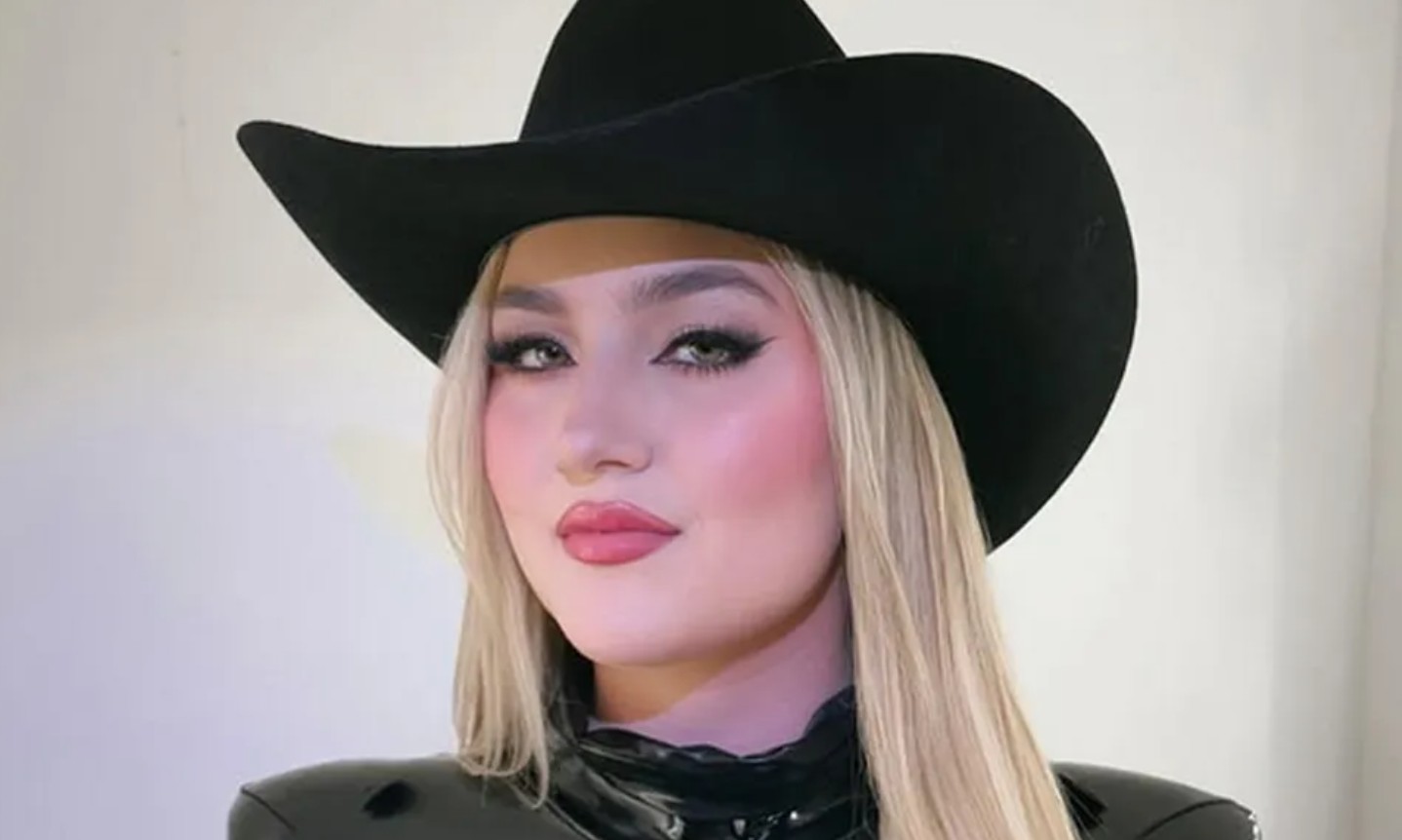 Así lucía Melenie Carmona antes de sus retoques estéticos