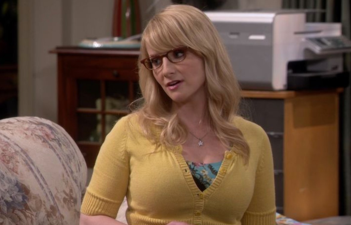 Melissa Rauch alcanzó la fama internacional tras incorporarse a la serie de comedia "The Big Bang Theory", donde interpretó el personaje de Bernadette Rostenkowski.