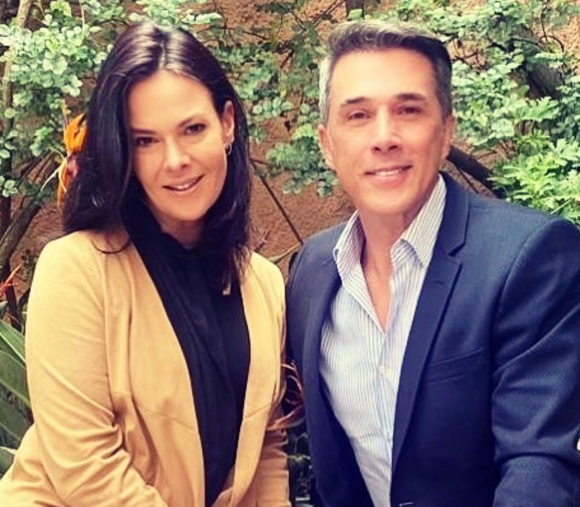 En 1995 se casó con Derzavich, con quien formó una familia. La pareja tuvo tres hijos: los mellizos Moisés y Danna, nacidos el 22 de marzo de 1999, y Mijal, quien nació el 11 de marzo de 2003.