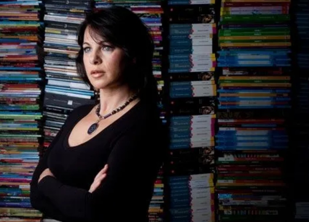 También se involucró en diversas causas sociales, apoyando movimientos como el zapatismo y participando en protestas relacionadas con problemáticas sociales en México.