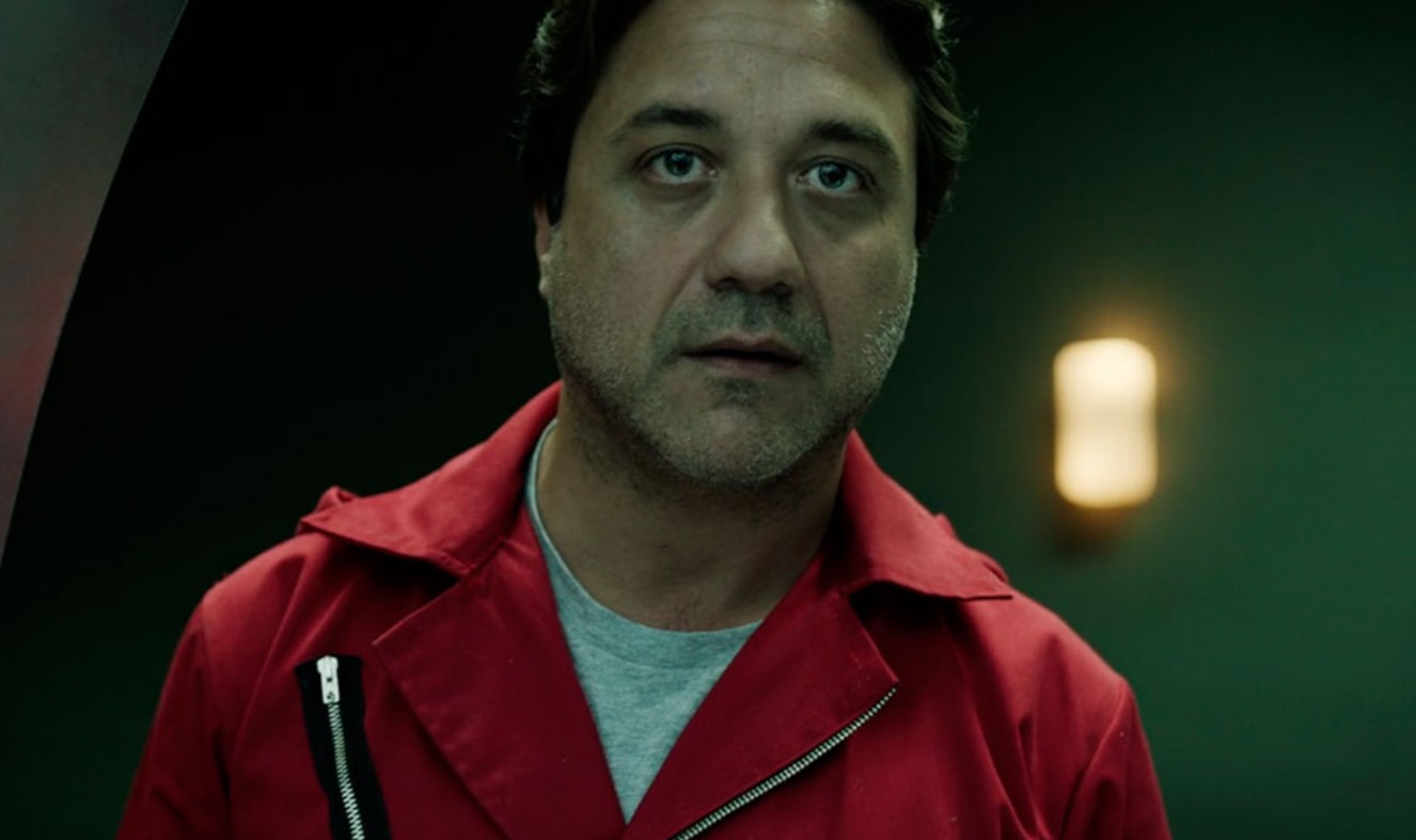 Arturito Román – "La casa de papel"