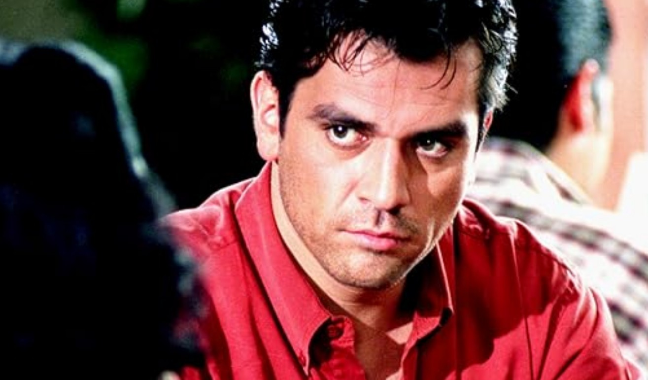La telenovela protagonizada por Jorge Salinas y Adriana Fonseca enfrentó polémica debido a sus escenas de violencia y pasión. Aunque buscaba diferenciarse de otras producciones tradicionales, terminaron sacándola del aire después de 25 capítulos, alegando bajos niveles de rating.