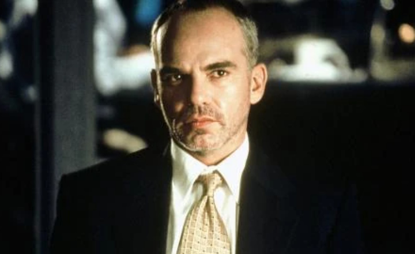 Billy Bob Thornton interpretó a Dan Truman, el director ejecutivo de la NASA.
