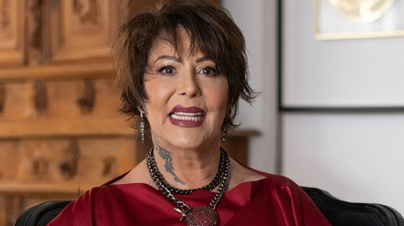 Alejandra Guzmán es una de las cantantes mexicanas más reconocidas, con una trayectoria que supera los 30 años en los escenarios. Sus primeras apariciones en televisión ocurrieron cuando era pequeña.