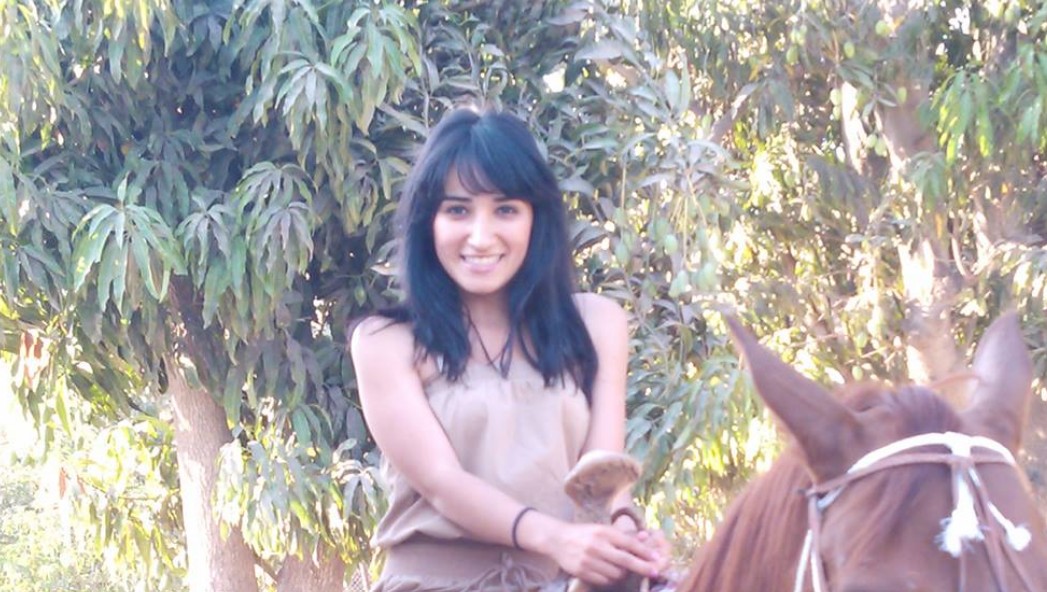 Daisy Anahy conoció a Eduin Caz cuando ambos estudiaban la preparatoria en Tijuana. En aquel entonces, el cantante formaba parte del grupo de danza folclórica de su escuela.