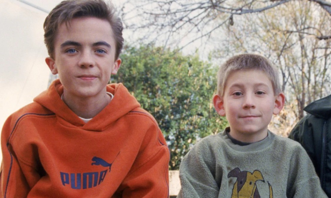 Malcolm era el protagonista y narrador de la serie, pero Dewey terminó conquistando a gran parte del público gracias a su personalidad peculiar y su enorme creatividad. Conforme avanzaron las temporadas, el personaje interpretado por Erik Per Sullivan ganó más relevancia y muchos fans lo consideraban el miembro más divertido y entrañable de la familia Wilkerson.