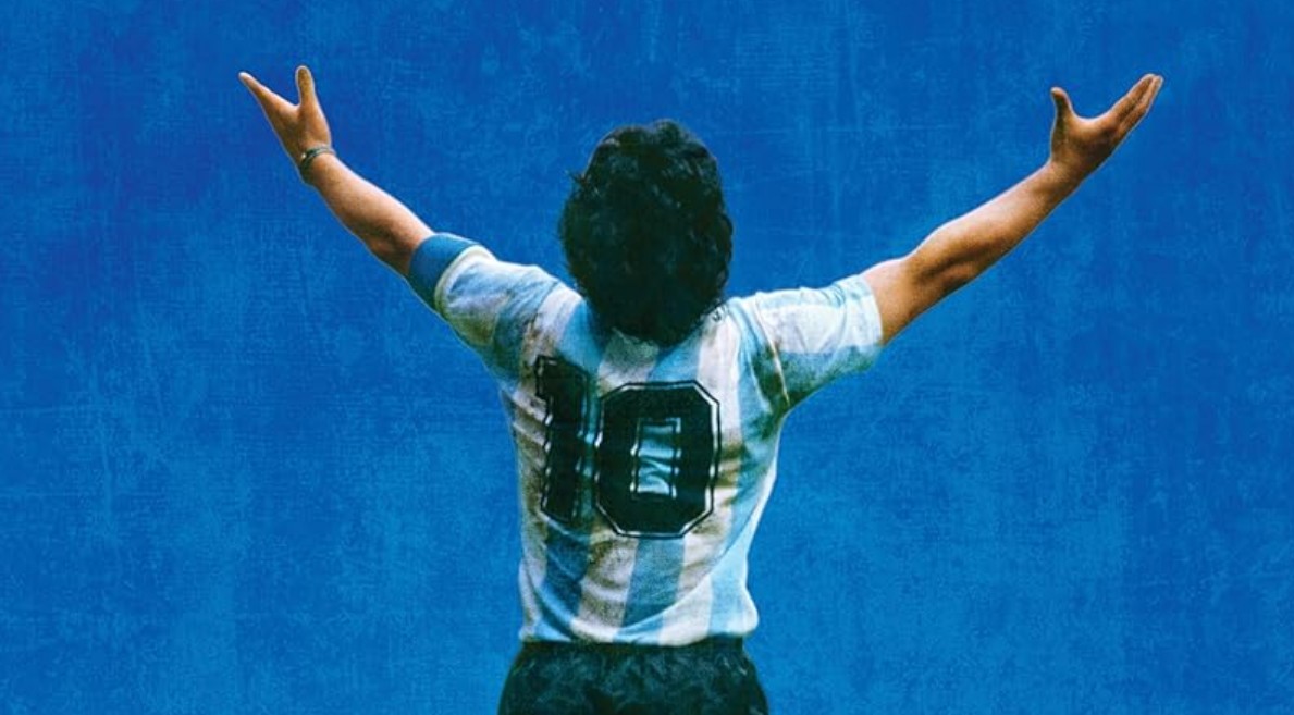 Gael García Bernal y Diego Luna protagonizan esta comedia dramática mexicana sobre dos hermanos que pasan de jugar en equipos amateur a convertirse en figuras del fútbol profesional. La película explora la fama, el dinero, la rivalidad familiar y los excesos que pueden acompañar el éxito deportivo. Con humor y crítica social, se convirtió en una de las películas mexicanas más recordadas sobre el fútbol.