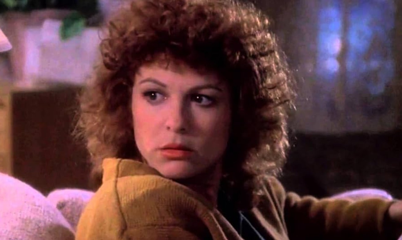 Dinah Manoff interpretó a Maggie Peterson, la mejor amiga de Karen y primera víctima de Chucky.