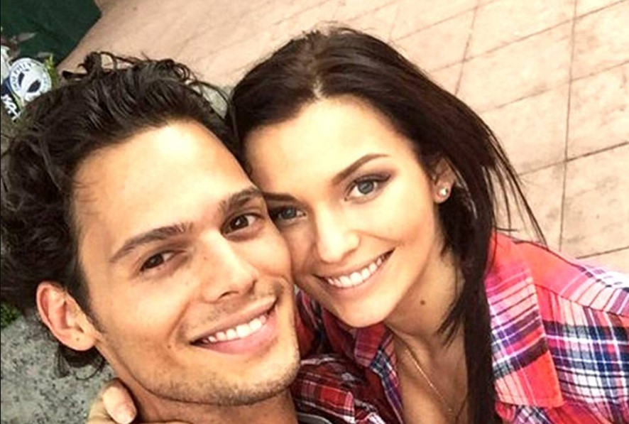 De acuerdo con lo que la propia actriz ha contado, estaba muy enamorada del actor y decidió luchar por la relación durante un tiempo después de la ruptura. Sin embargo, finalmente tuvo que aceptar que sus caminos debían separarse.