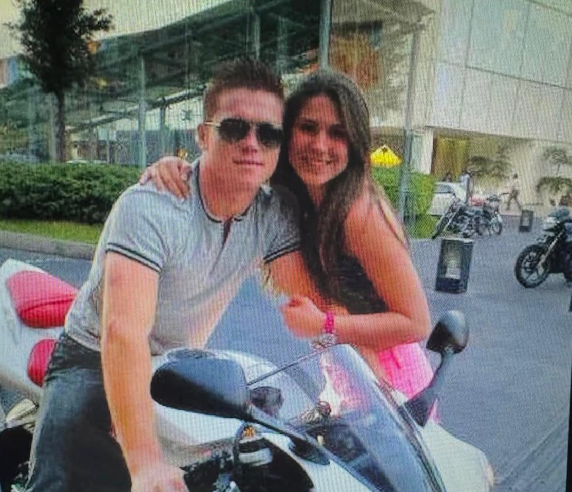 Durante esa primera etapa de su relación, Fernanda quedó embarazada. Sin embargo, la pareja se separó antes del nacimiento de su hija, María Fernanda Álvarez.