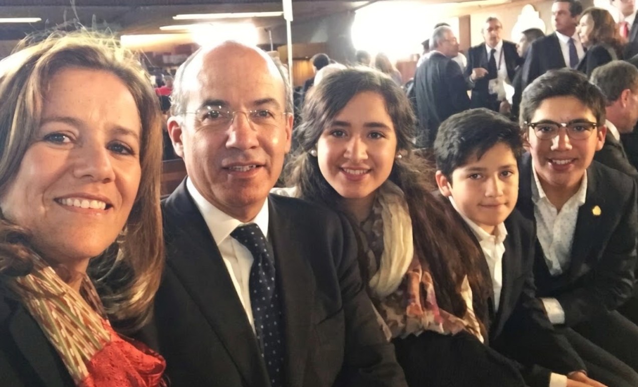 Felipe Calderón y Margarita Zavala conformaron una de las familias presidenciales más conocidas de México. Cuando Calderón asumió la Presidencia, durante el sexenio 2006-2012, sus hijos María, Luis Felipe y Juan Pablo tenían apenas 9, 7 y 3 años, respectivamente.