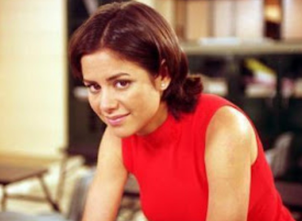 A pesar de la popularidad que alcanzó entre el público, decidió dejar México para empezar una nueva vida y abandonó la actuación de forma repentina.