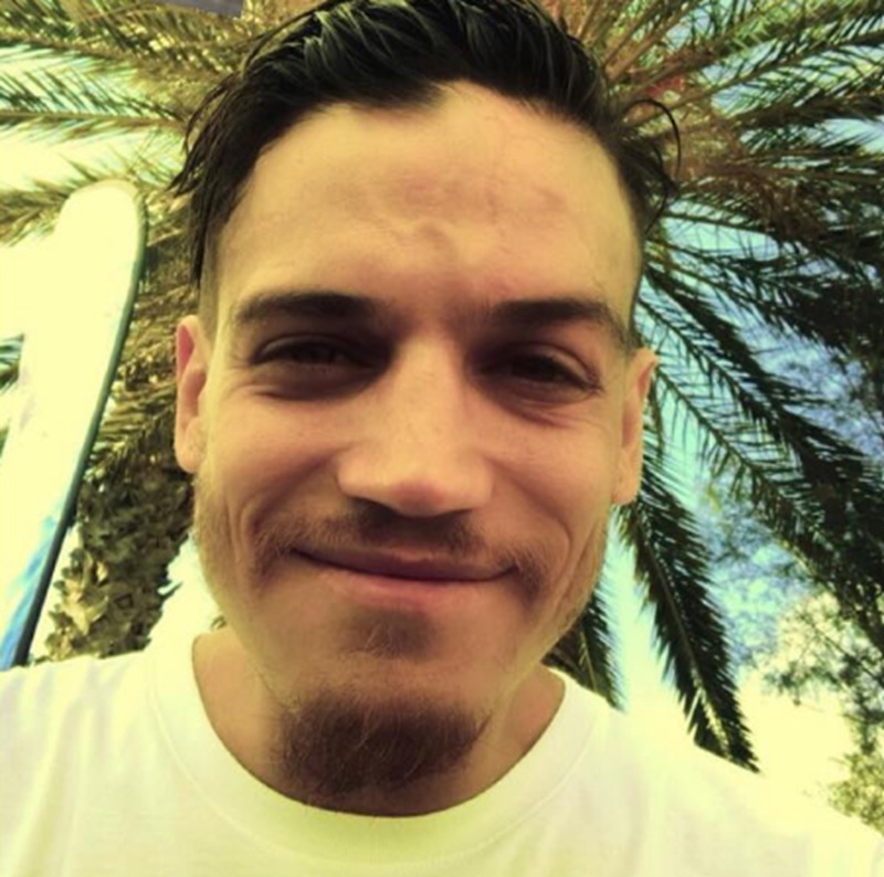 También exploró su faceta como DJ antes de emprender en el mundo empresarial con la creación de su propia compañía de muebles a la medida llamada Taller Collage. Actualmente vive en Barcelona, España, junto a su esposa Estefanía Vario y sus dos hijos, Alejandra y Lion, manteniéndose enfocado en su familia y sus negocios.