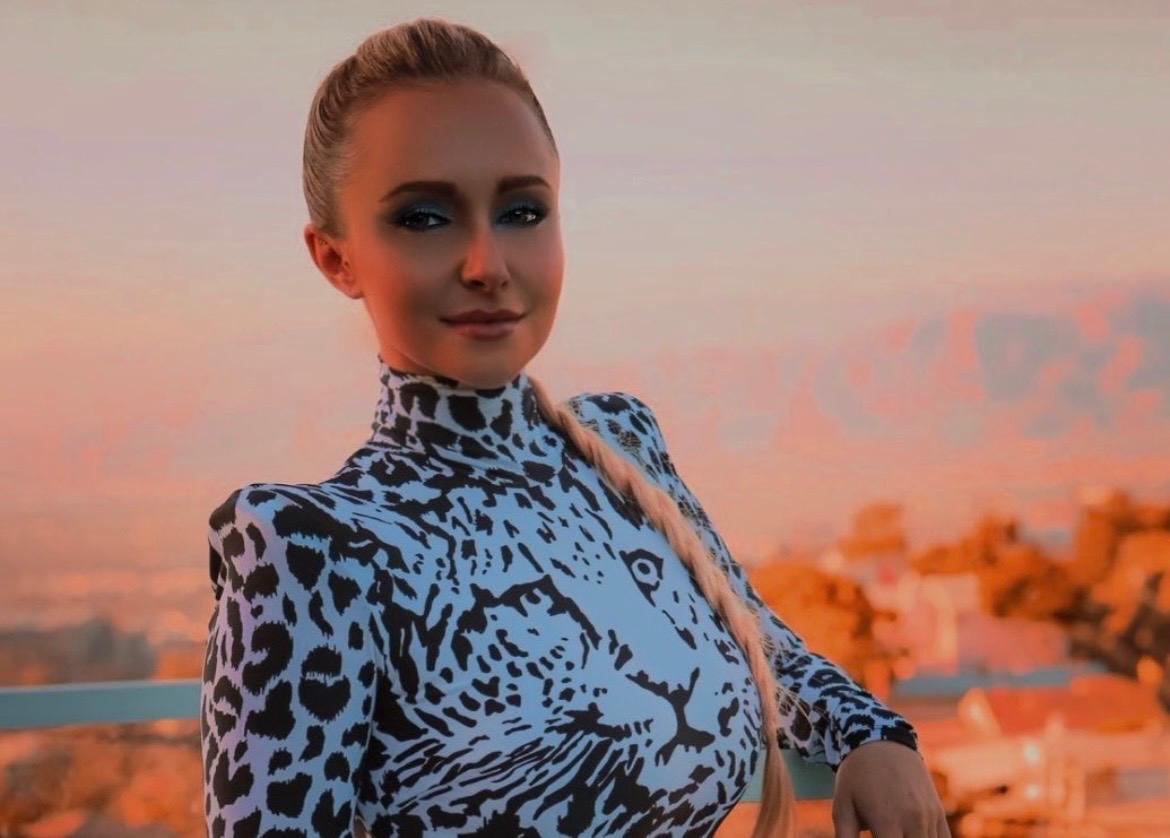 Comenzó su carrera desde muy temprana edad, participando en comerciales desde bebé y posteriormente en series como "One Life to Live" y "Guiding Light".