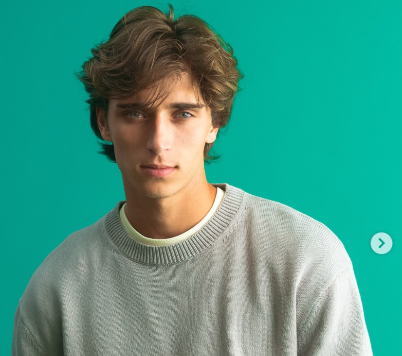 Además de su contenido en redes, ha desarrollado una faceta empresarial con inversiones en tecnología y marcas. Tiene más de 25 millones de seguidores y genera entre 4 y 6 millones de dólares anuales.