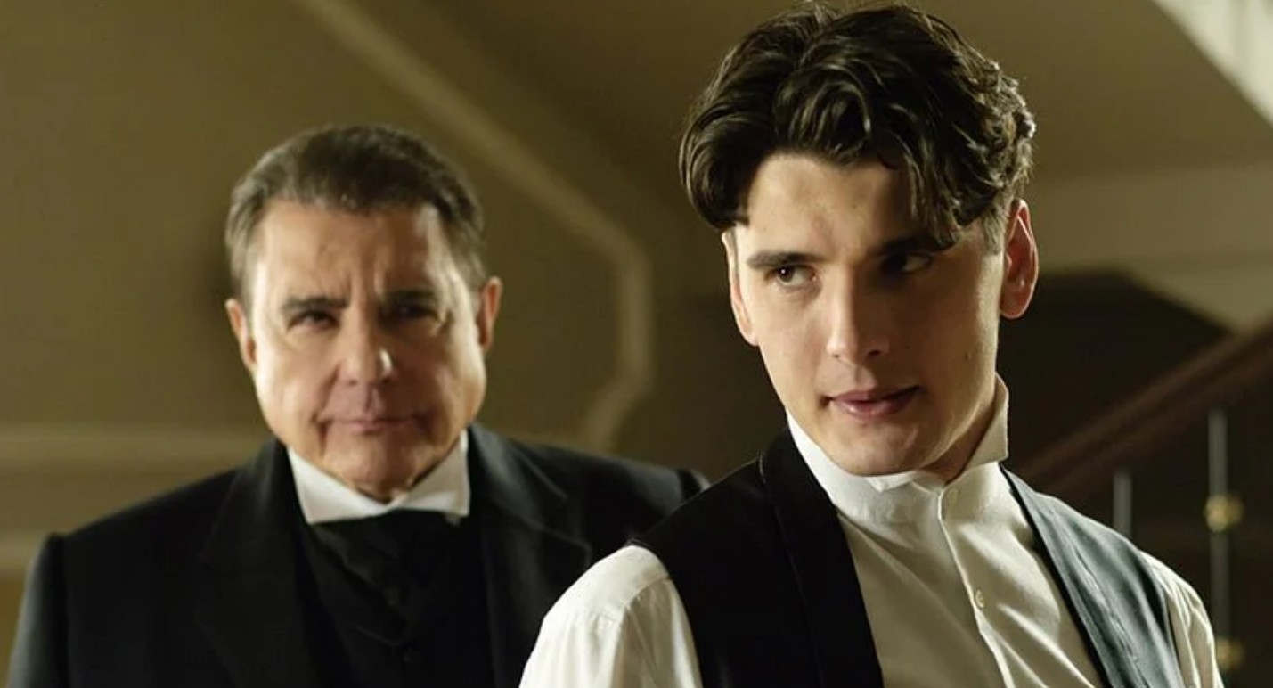 Juan Luis Galiardo - Gran Hotel